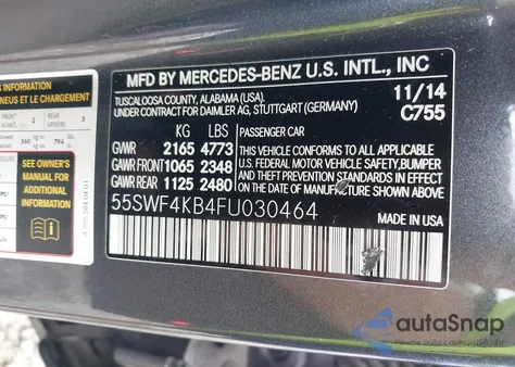 2015 Mercedes-Benz C 300 4Matic z USA, uszkodzony, nr VIN 55SWF4KB4FU030464